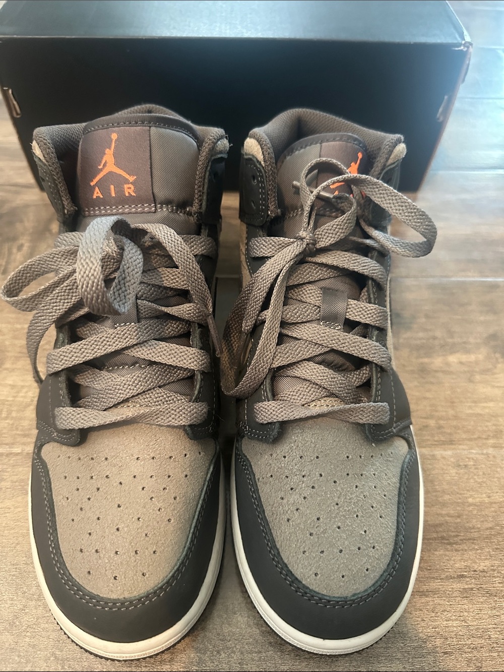 Kids Nike Air Jordan, Mid SE BG size 6.5 Night Stadium/Black Stase Inuit